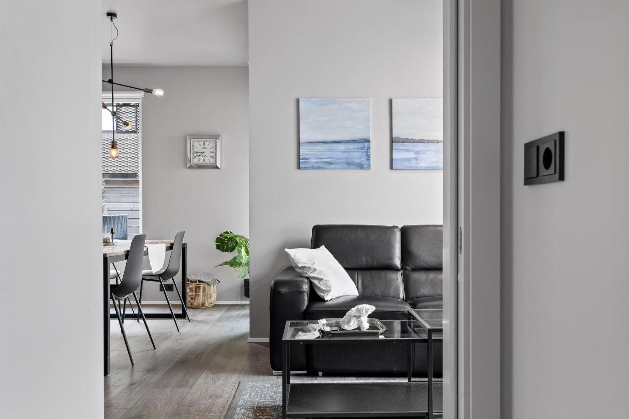 Vibrant Hafnatorg I Spacious Property With Expansive Garage Reykjavik Ngoại thất bức ảnh