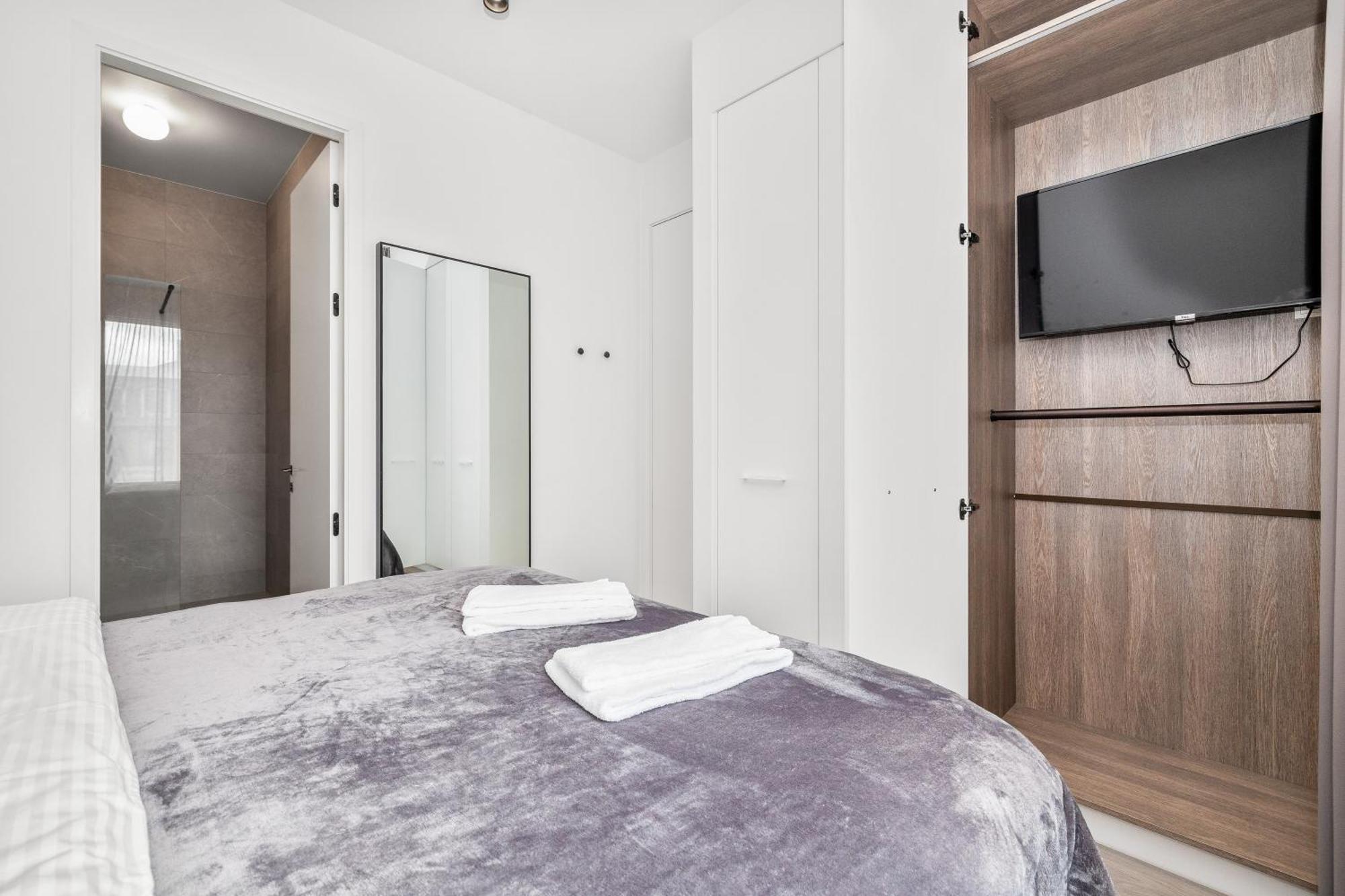 Vibrant Hafnatorg I Spacious Property With Expansive Garage Reykjavik Ngoại thất bức ảnh