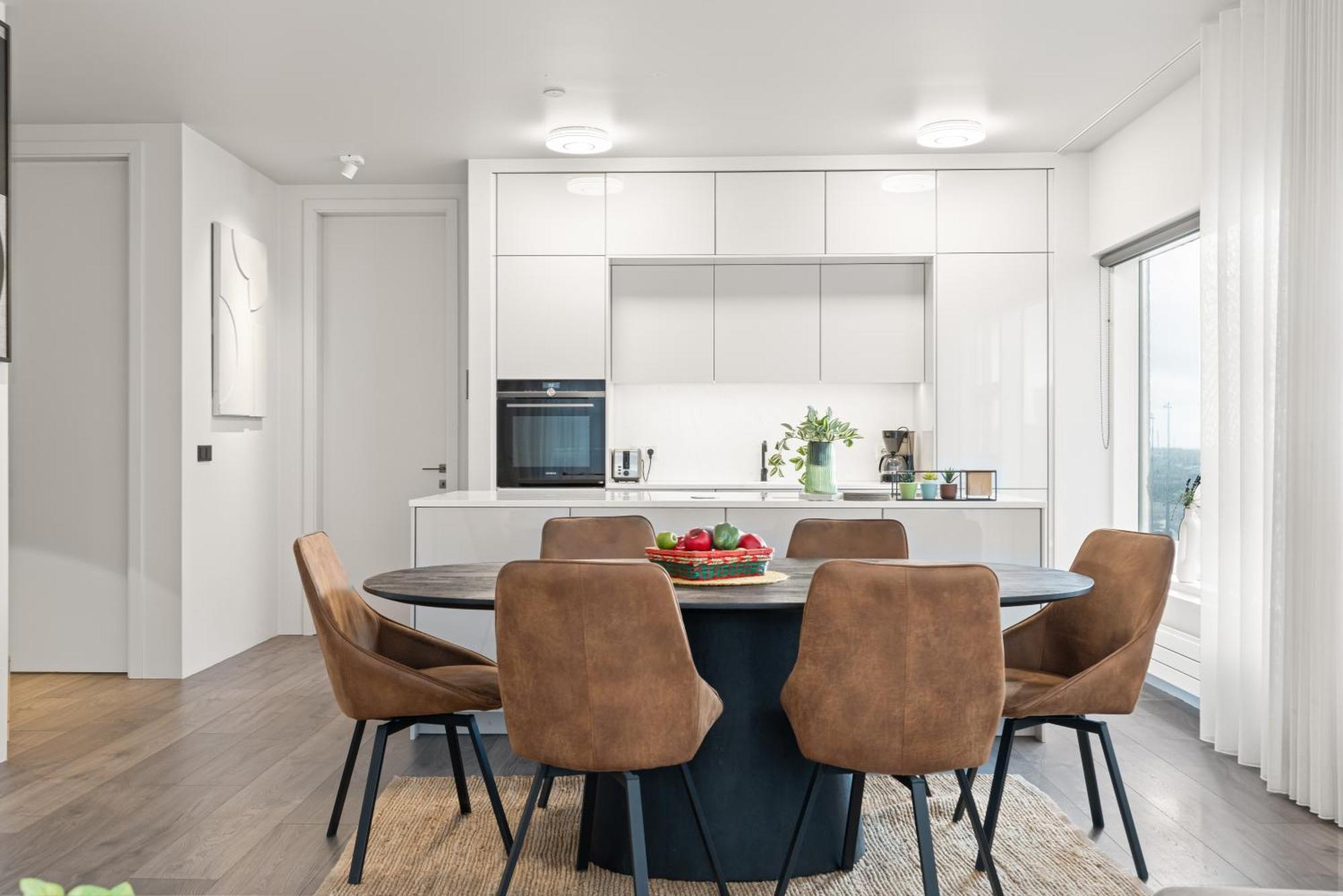 Vibrant Hafnatorg I Spacious Property With Expansive Garage Reykjavik Ngoại thất bức ảnh